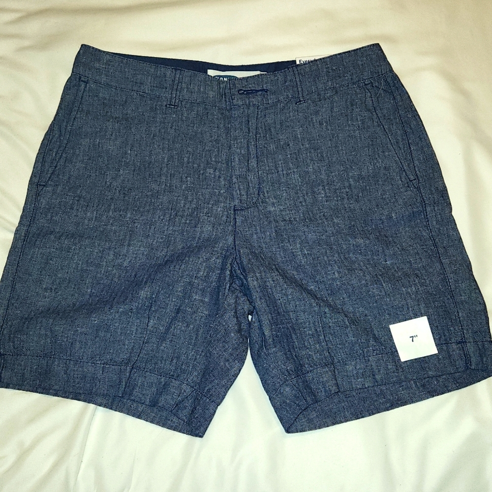 Old Navy High Rise Shorts - Picture 3 of 4